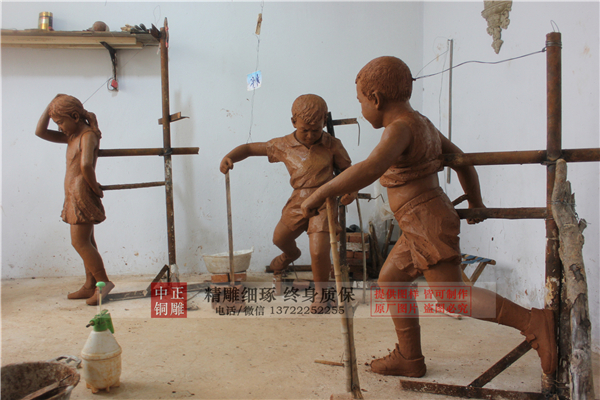 小孩游戲銅雕.jpg 小孩游戲銅雕.jpg