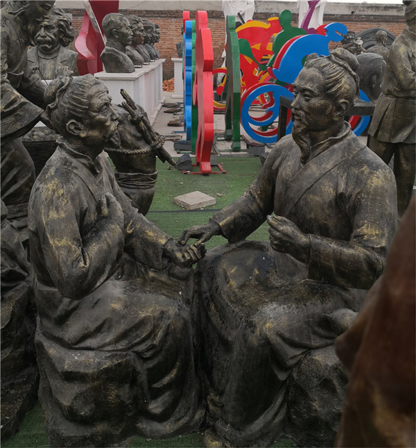 中醫銅像.jpg