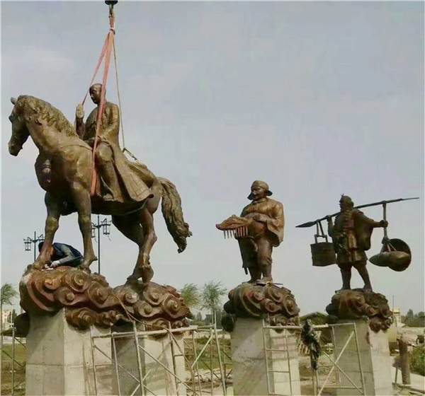 大型西游記雕塑.jpg 大型西游記雕塑.jpg