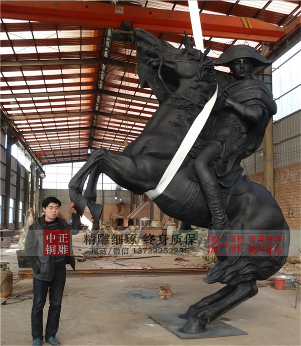 鑄銅拿破侖雕塑.jpg 鑄銅拿破侖雕塑.jpg