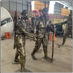 背搶人物銅雕塑 背搶人物銅雕塑